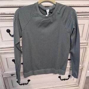 Women’s Green Striped Long-Sleeve Athletic Top